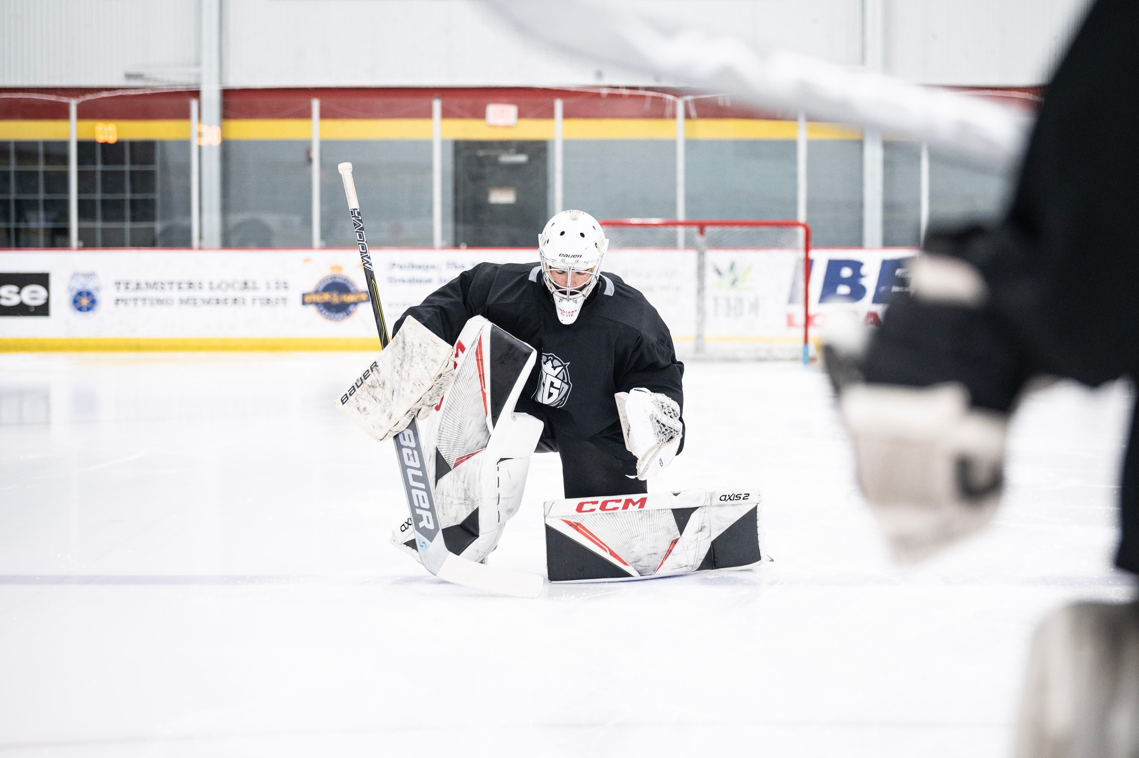 A CGG goalie in set position during on-ice training